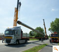 Transport eines 32 m langen Schornsteins